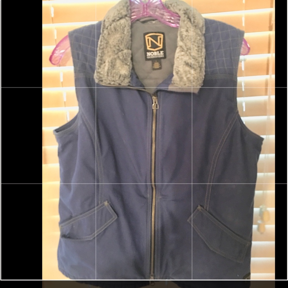 Noble Outfitters Women’s Vest